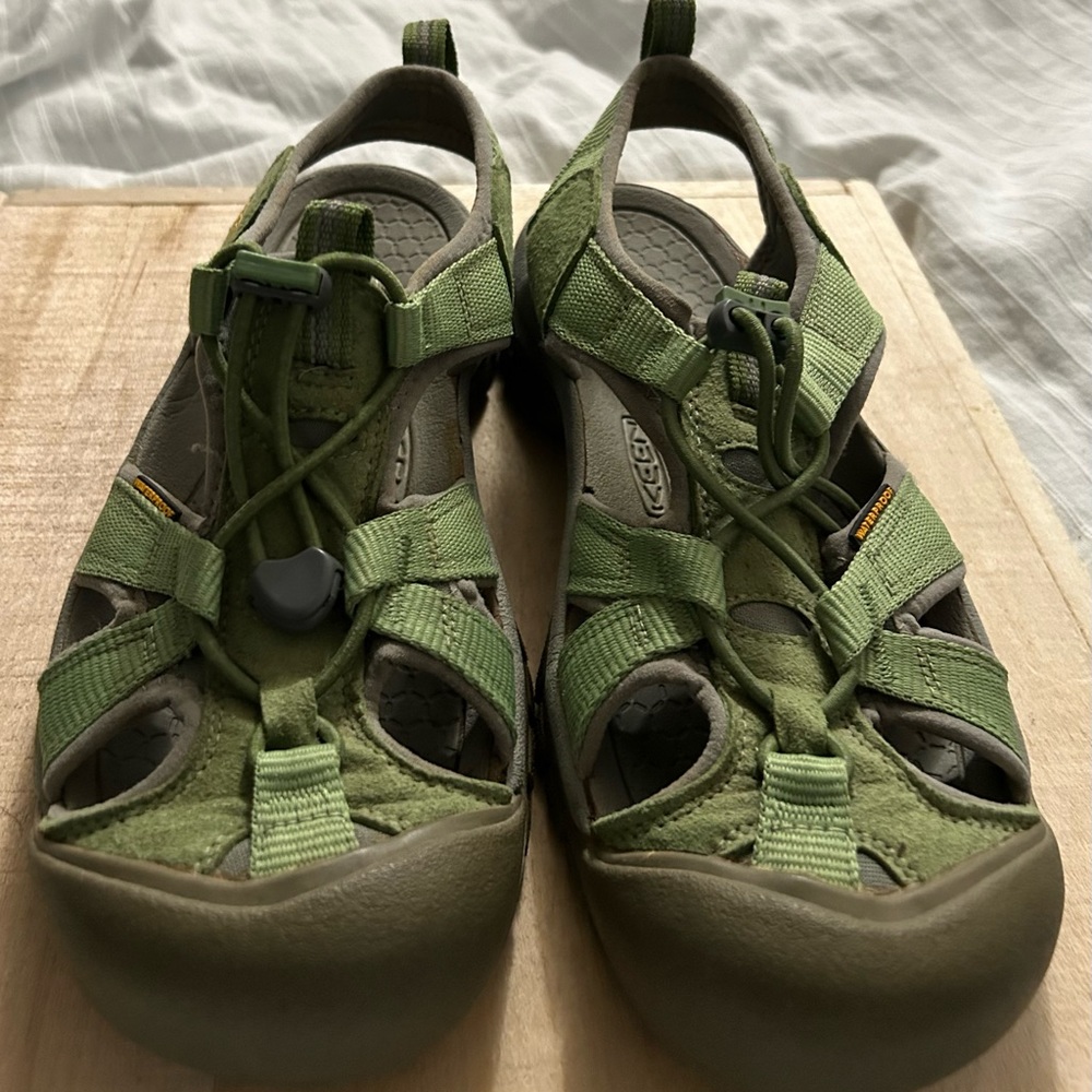 Keen Venice H2 Women Shoes Green Confort Water Sport Trail Hiking Sandals Sz 7.5